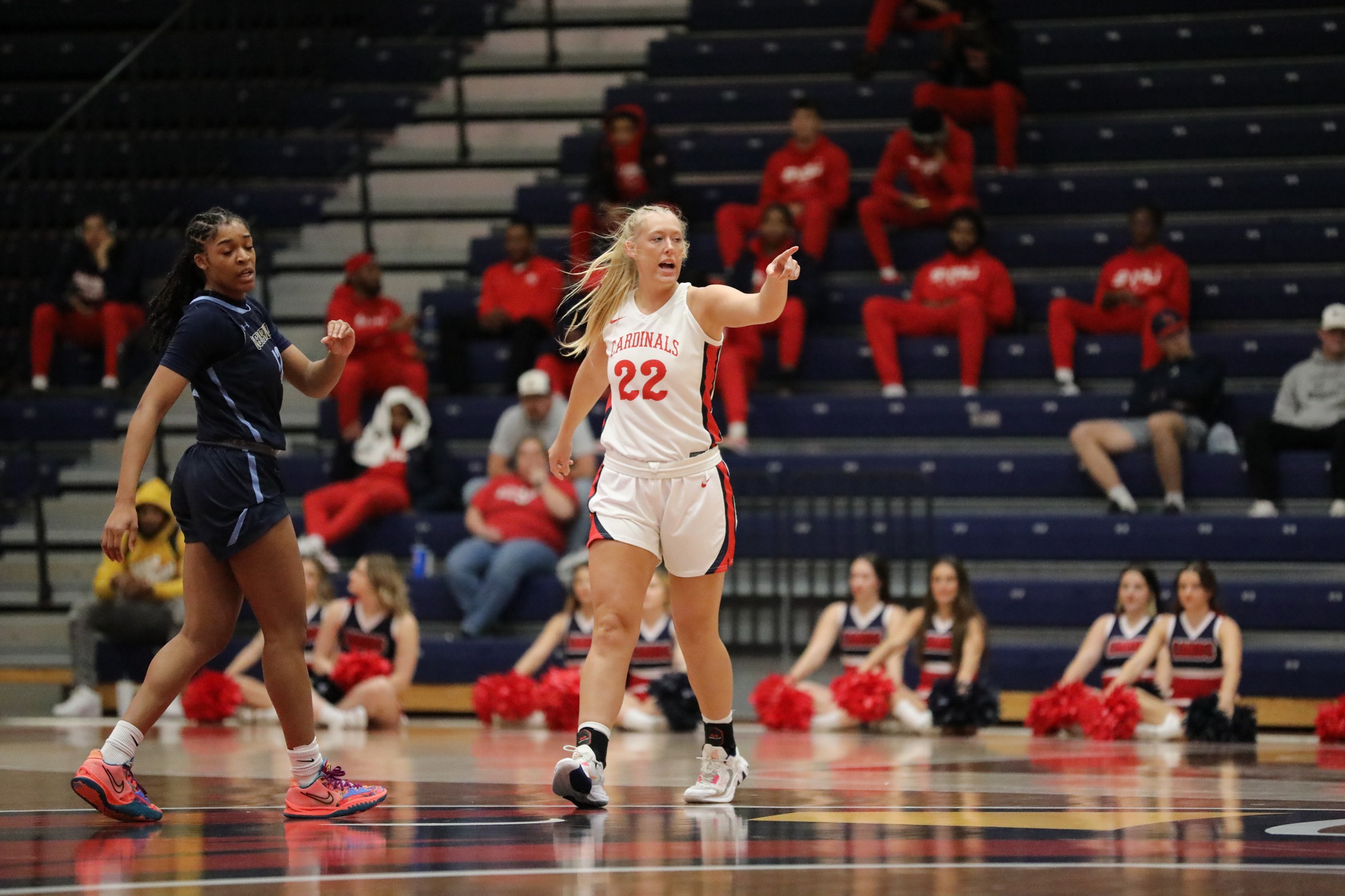 Women’s Basketball Topples Hillsdale in First Road Game of Season