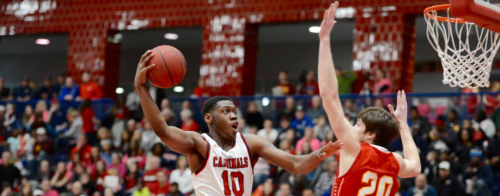 Cardinals Fall Late to #22 Ferris State in First-Place Matchup, 62-57