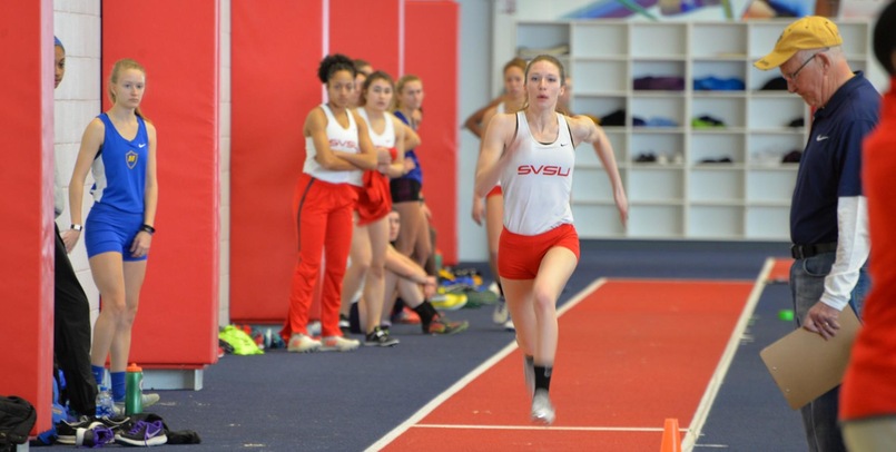 Huebner posts the fieldhouse new record running a 2:22.33 in the women's 800 meter run on Friday (Jan.26) night...