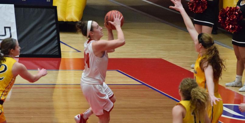 Danielle Carriere hit the game-winning shot for SVSU over Michigan Tech...