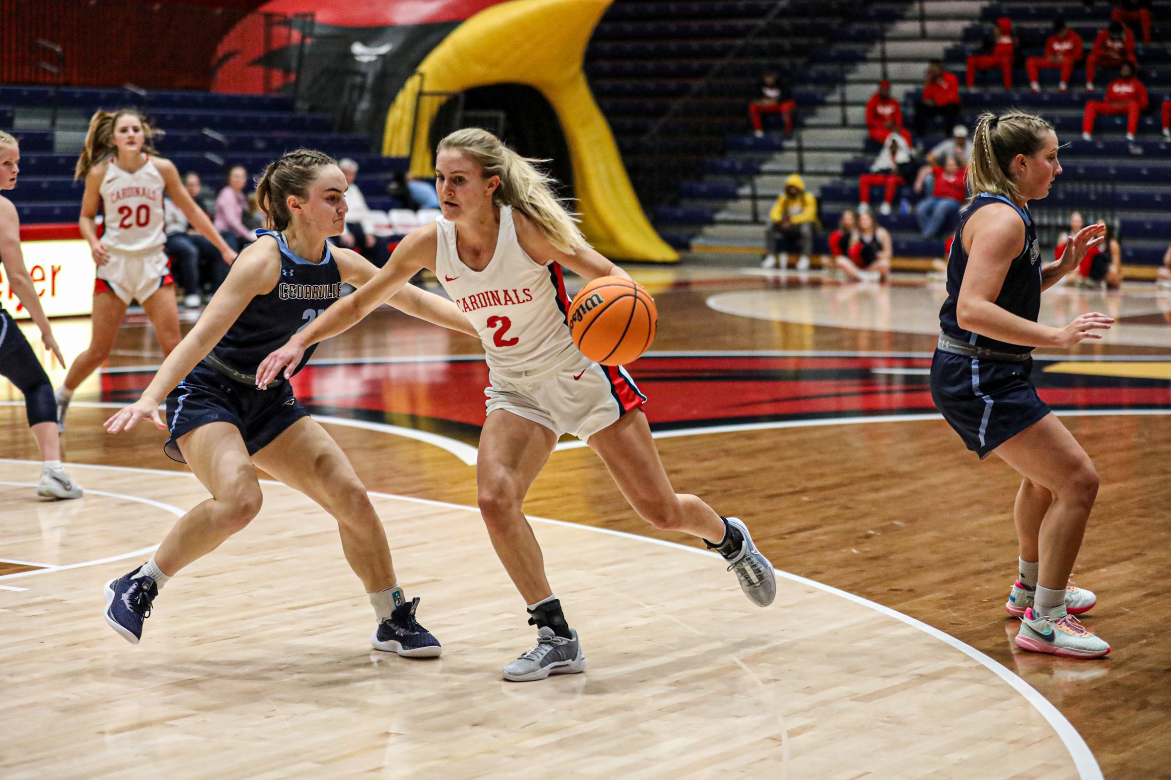 Cardinals Kick Off Conference Play with Close Loss to Michigan Tech