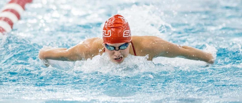 Women's Swimming & Diving Competes Against Hillsdale