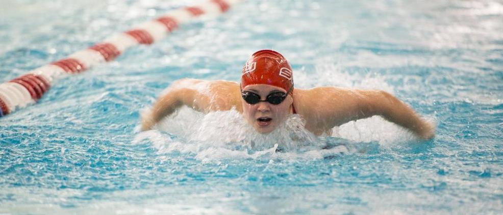 Women's Swimming Keeps Rolling With Victory Over Urbana