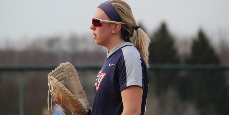 Softball Moves To 10-2 Overall With Tuesday Sweep