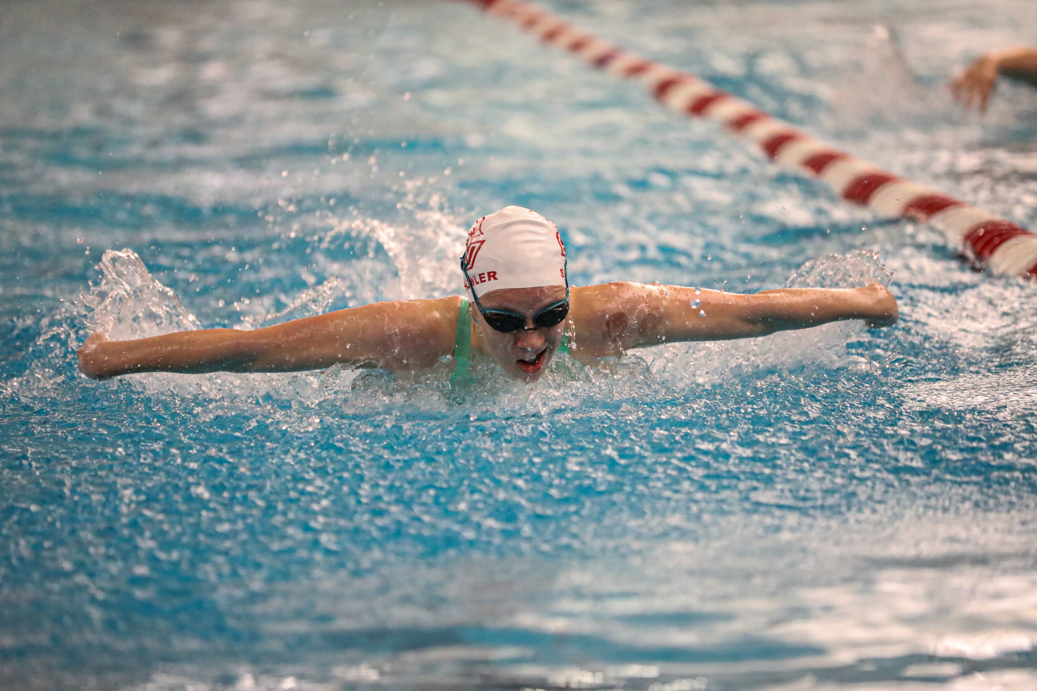 Record Event as Men Take Second and Women Take Third in Davenport Invitational