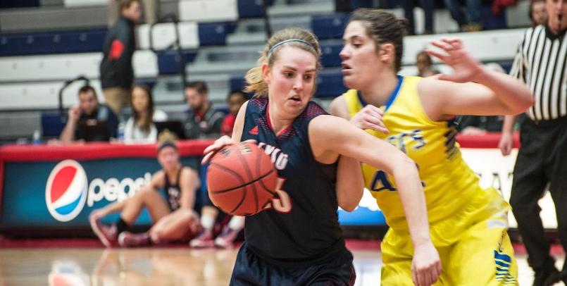 Emily Wendling recorded her second double-double of the sesaon against the Pumas...