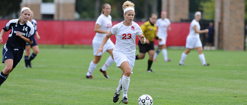 Women's Soccer Edges Panthers, 3-2