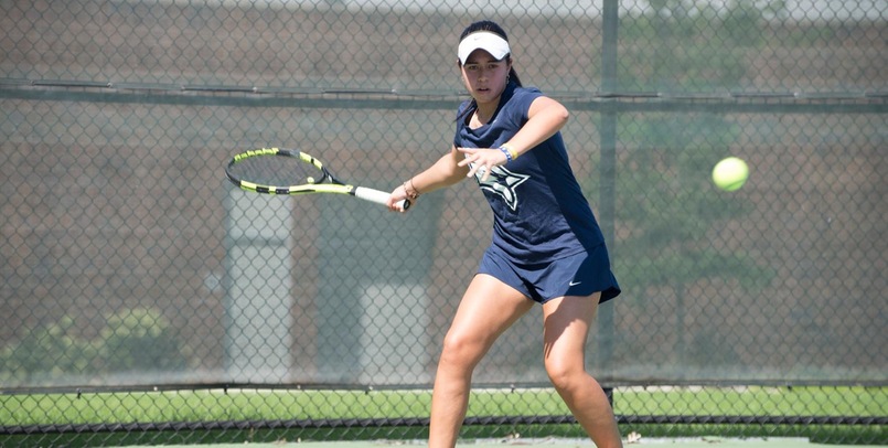 Women's Tennis moves to 2-0 after 6-1 win at Davenport