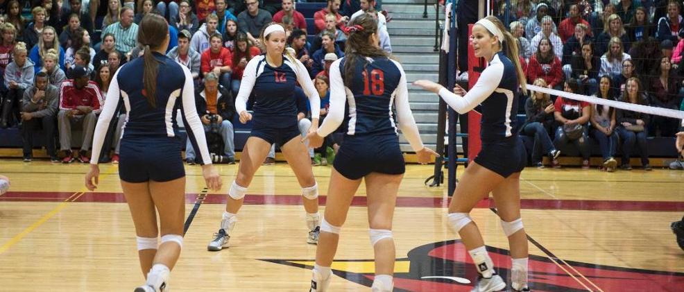 Volleyball Faces Two Ranked Opponents This Weekend