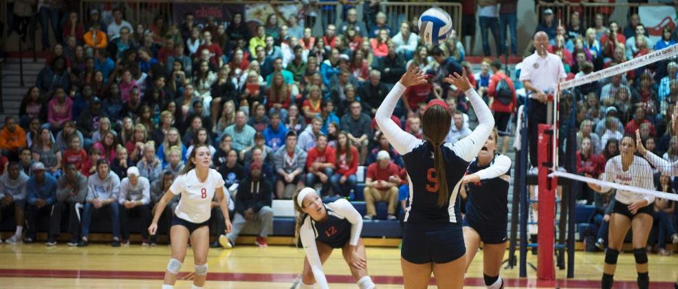 Volleyball Takes Early Lead, Falls in Five to Oilers