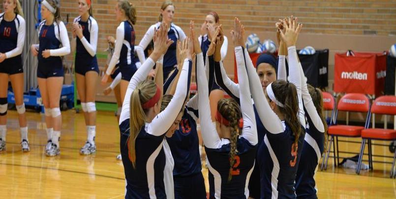 Volleyball Splits Day One at Midwest Region Crossover