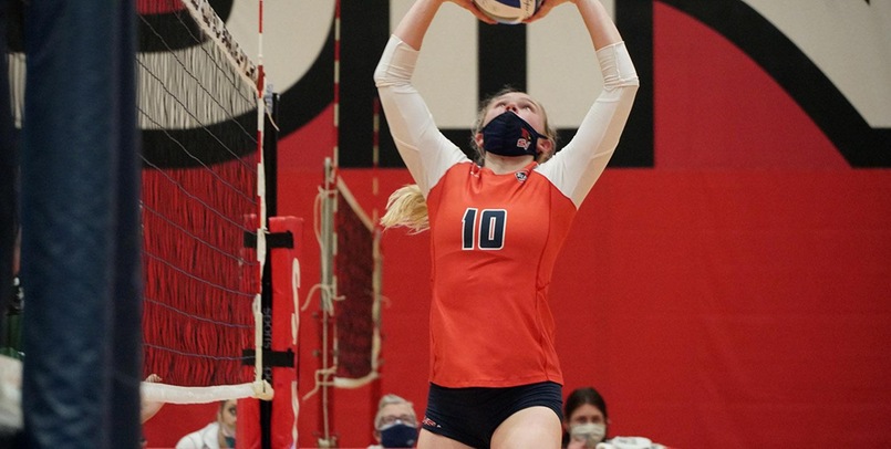 Cardinals fall in GLIAC opening round in five sets