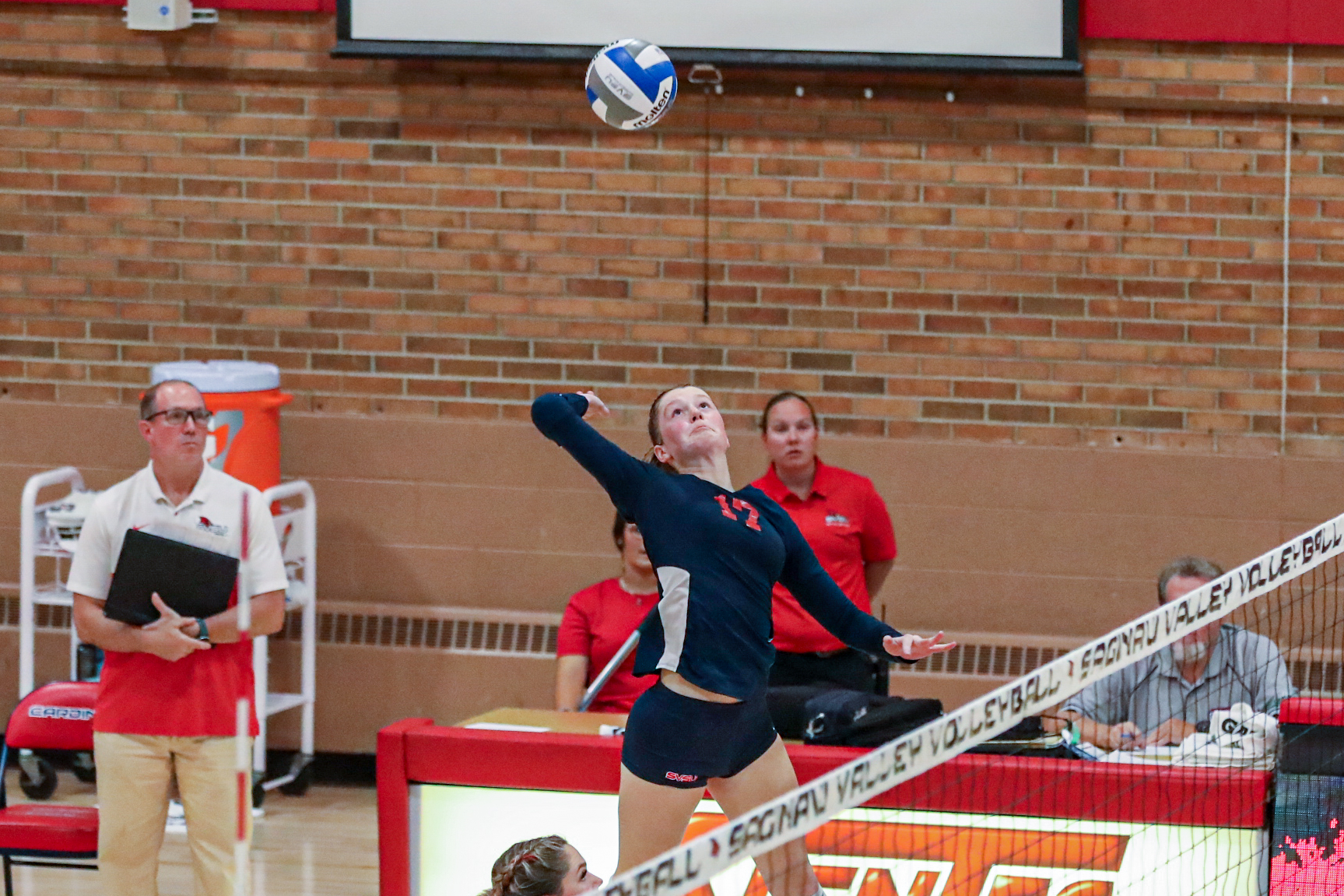 Cardinal Volleyball Drops Match Against Grand Valley