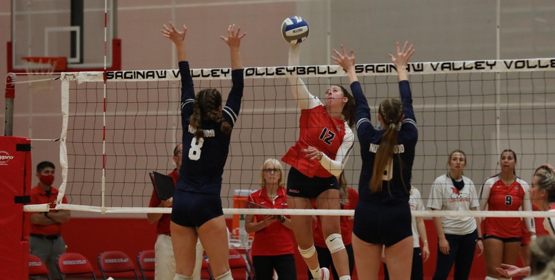 Cardinals fall to Quincy in final Regional Crossover match